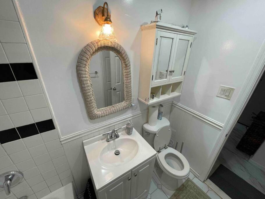 Entire 3bdr W/parking, Backyard, Firepit, Bbq Pousada Nova York